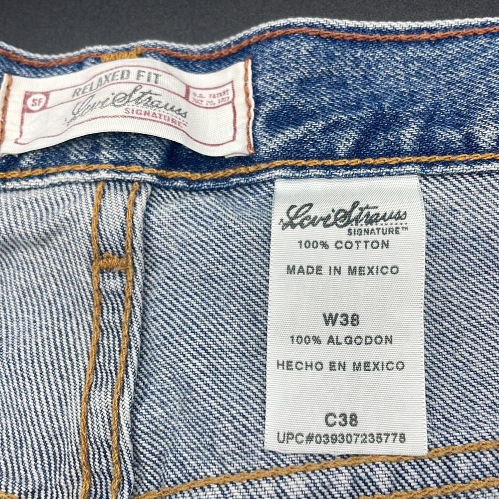 Vintage Signature by Levi Strauss Loose Fit Denim Jean Shorts - Picture 5 of 8